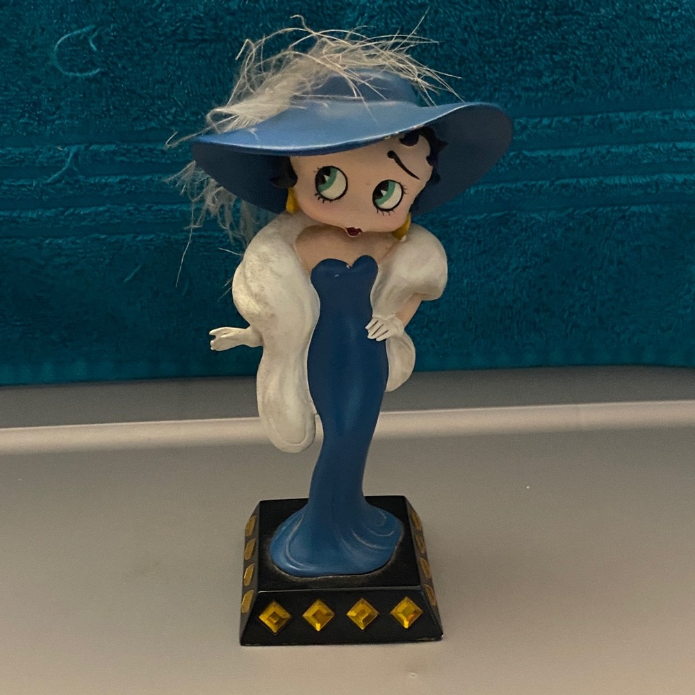 Vintage Betty Boop Glamour Girl Collector Figurine 1996 The Danbury Mint